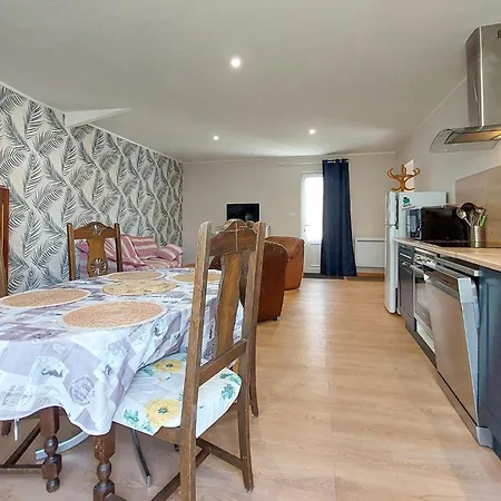 Awesome In Sauze-entre-bois With Wifi Casa vacanze *