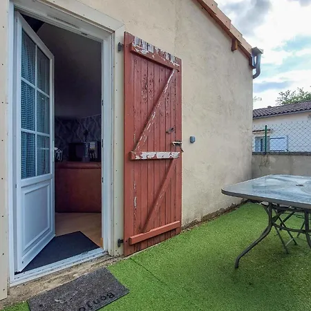 Casa vacanze Awesome In Sauze-entre-bois With Wifi